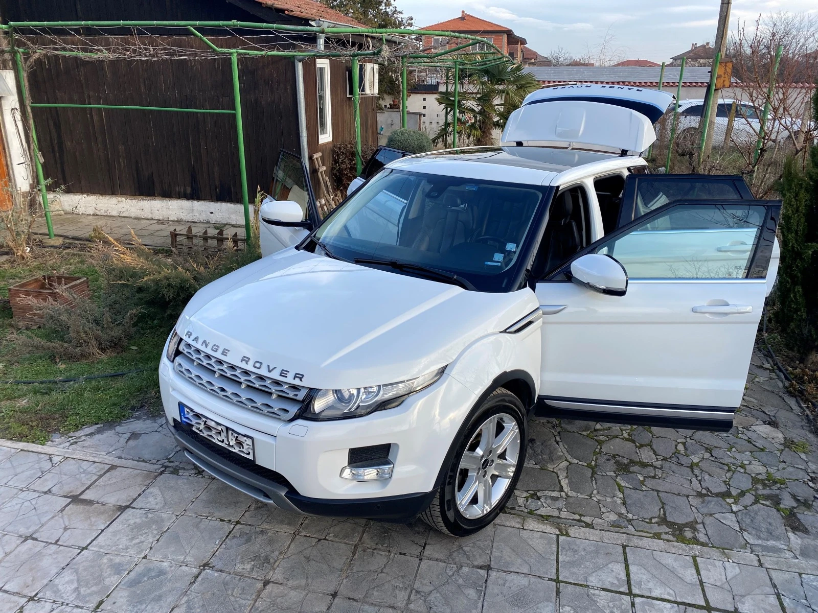 Land Rover Range Rover Evoque 2.2SD4 190кс Panorama - изображение 9