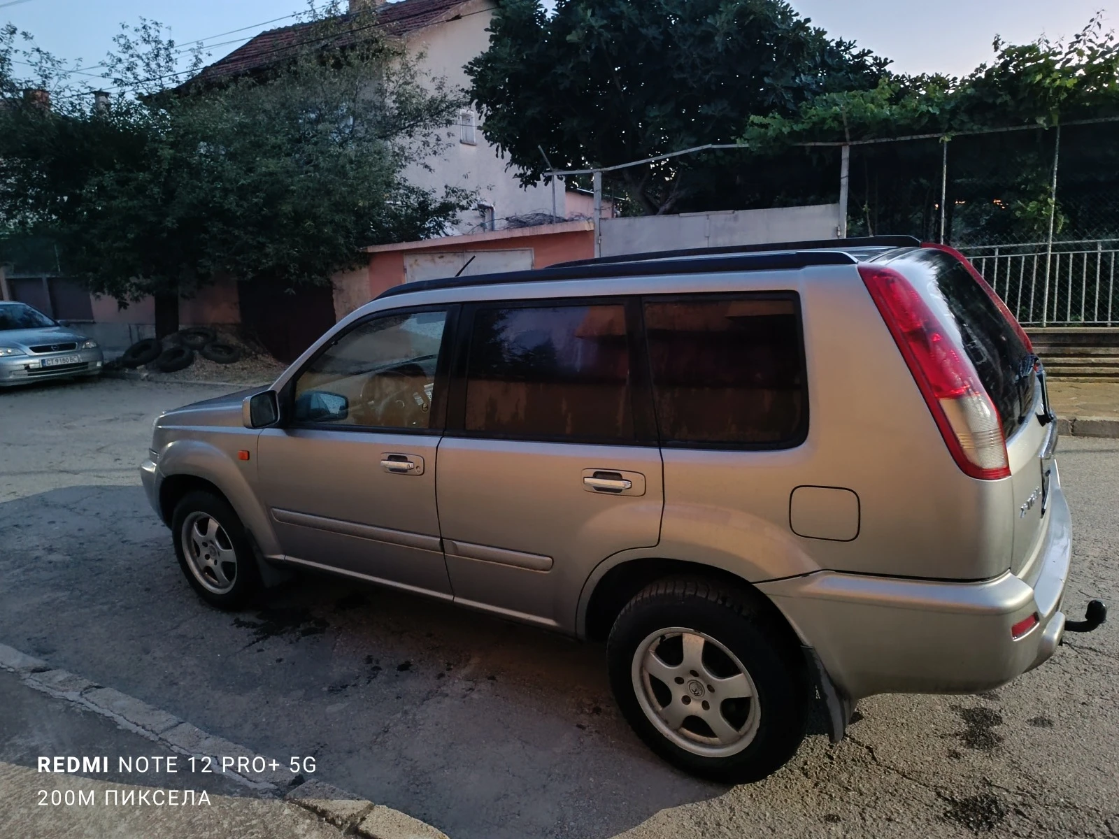 Nissan X-trail 2.2d 4x4 klima - изображение 3