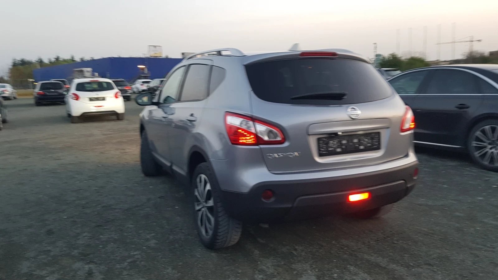 Nissan Qashqai 2, 0DCI150ks4x4NAVIKAMERAPANORAMAAVTOMATITALIAEU5B - изображение 4