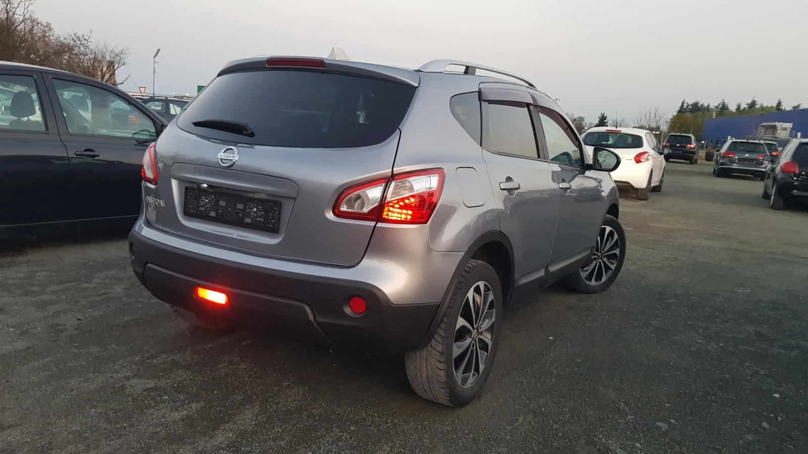 Nissan Qashqai 2, 0DCI150ks4x4NAVIKAMERAPANORAMAAVTOMATITALIAEU5B - изображение 3
