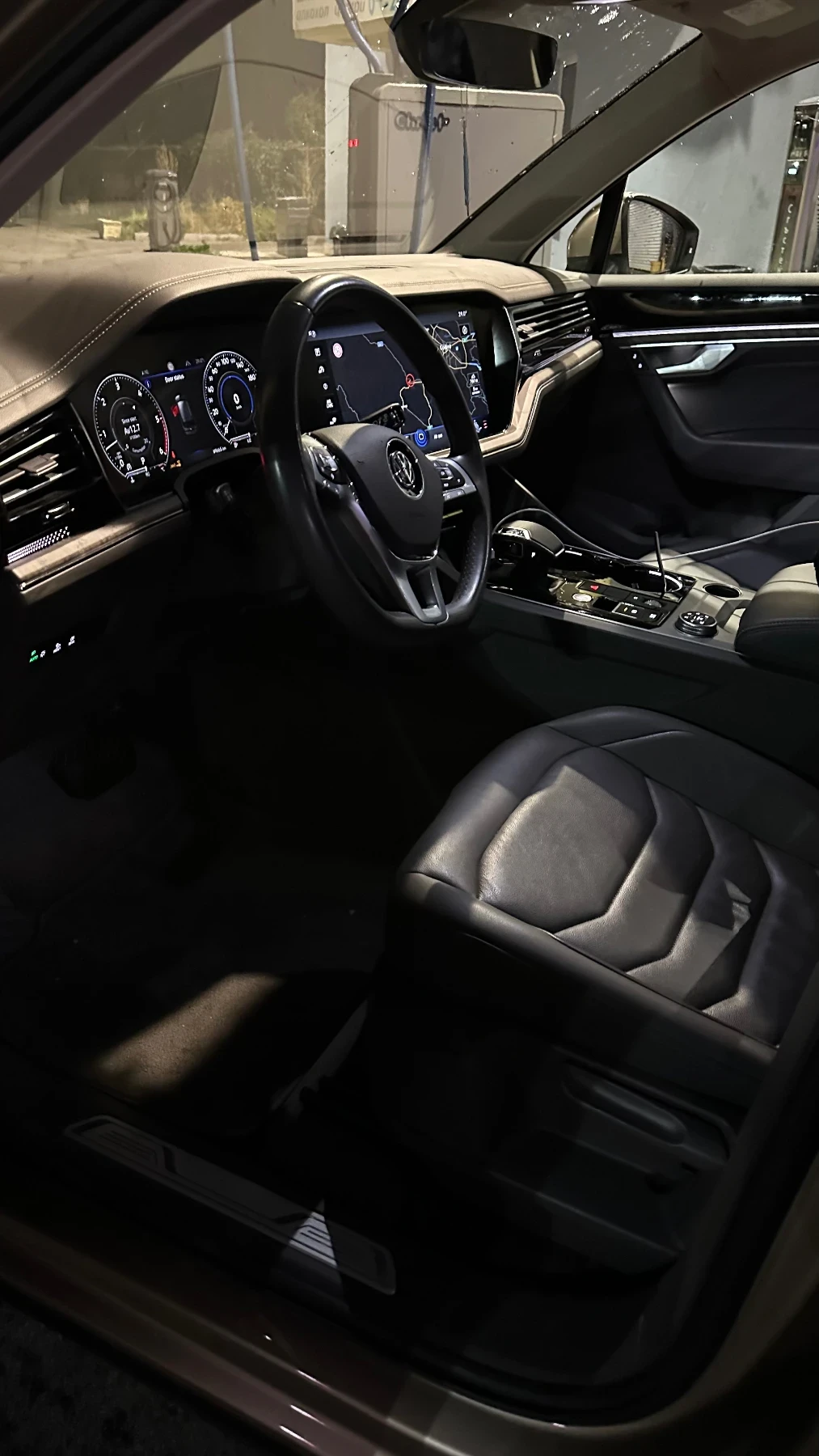 VW Touareg 3.0 TDI, 4MOTION 286k.c - изображение 2