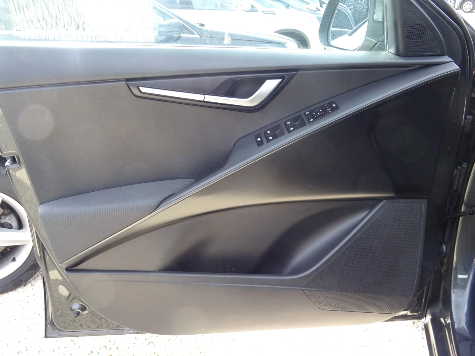 Kia Niro 1.6GDI DCT HEV Business - изображение 8