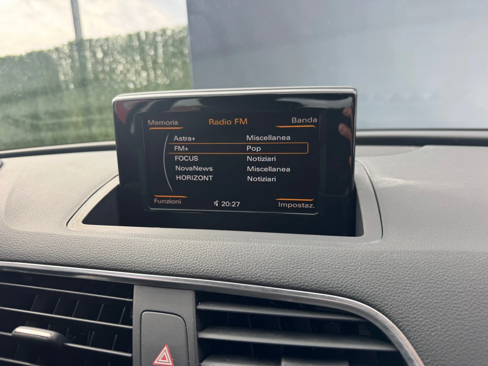 Audi Q3 2.0TDI FACE* LED* ЛИЗИНГ * БАРТЕР* , снимка 15 - Автомобили и джипове - 53725022