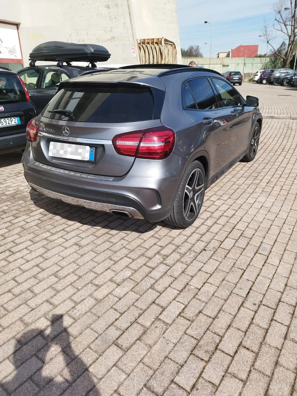 Mercedes-Benz GLA 220 Automatic Premium, снимка 3 - Автомобили и джипове - 54022775