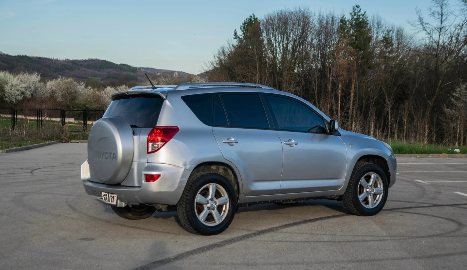 Toyota Rav4 2.2D4d кожа, снимка 6 - Автомобили и джипове - 54597626