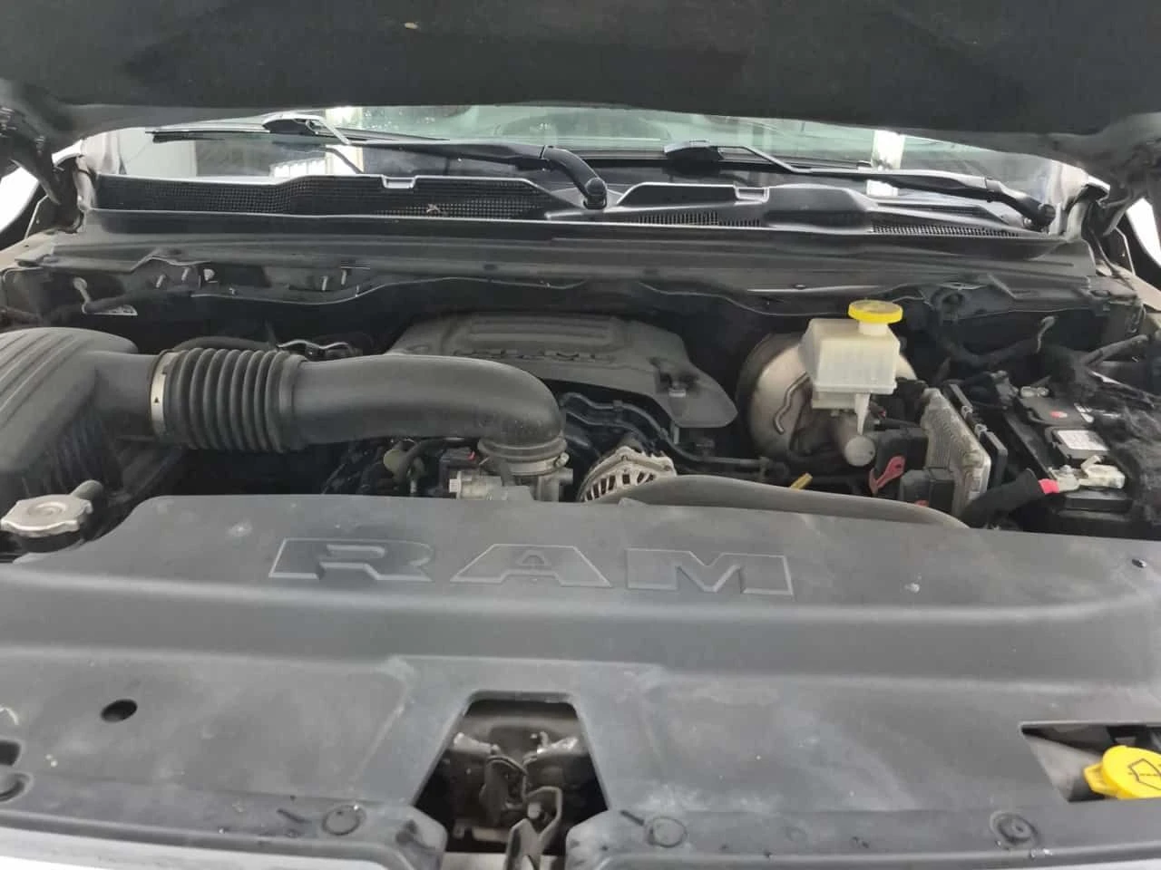Dodge RAM 1500 * SPORT CREW CAB STD BED * CARFAX * ЦЕНА ДО БГ, снимка 16 - Автомобили и джипове - 54751823
