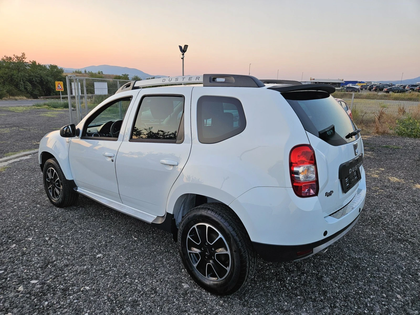 Dacia Duster 1.5dci 4x4 Euro6 | Mobile.bg � ����������� 3