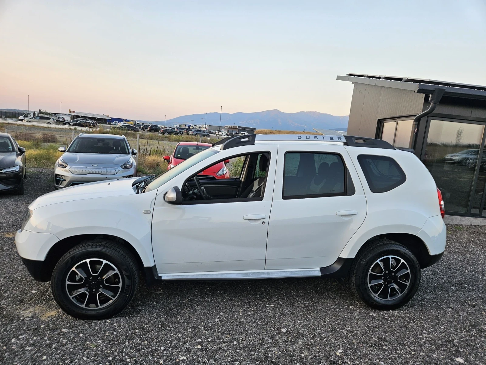 Dacia Duster 1.5dci 4x4 Euro6 | Mobile.bg � ����������� 2