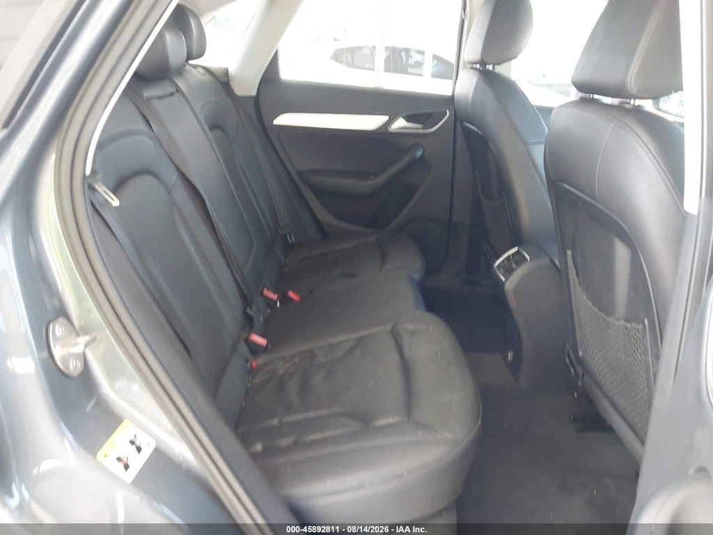 Audi Q3 * 2.0T PREMIUM PLUS * CARFAX* ОПЦИЯ ЗА ФИНАНСИРАНЕ, снимка 8 - Автомобили и джипове - 56084120