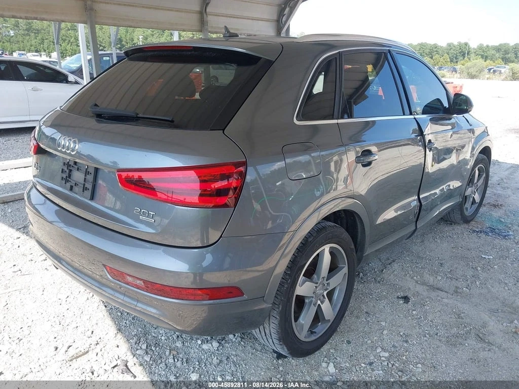 Audi Q3 * 2.0T PREMIUM PLUS * CARFAX* ОПЦИЯ ЗА ФИНАНСИРАНЕ, снимка 4 - Автомобили и джипове - 56084120