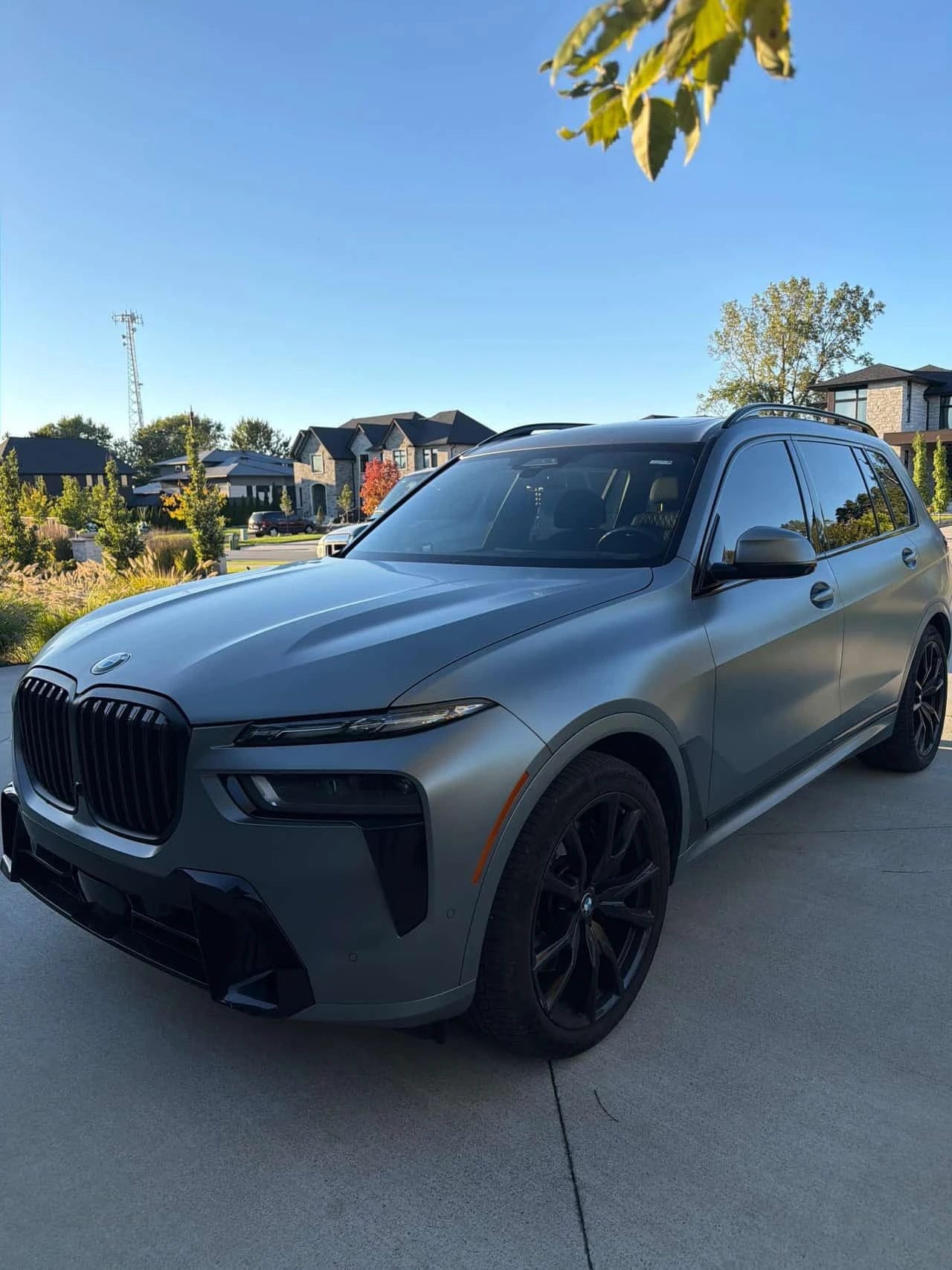 BMW X7 / xDrive40i / БЕЗ ЗАБЕЛЕЖКА / НА ВЪЗДУХ / СИВ МАТ