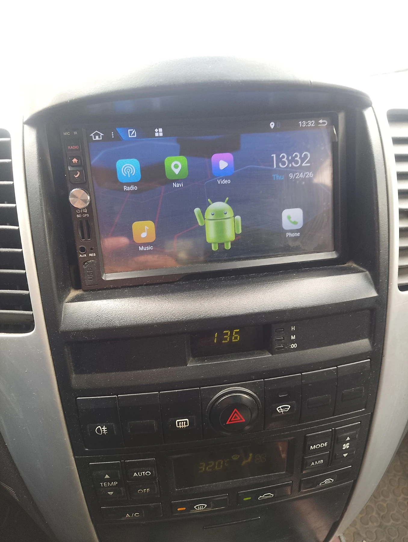 Kia Sorento, снимка 7 - Автомобили и джипове - 56295208