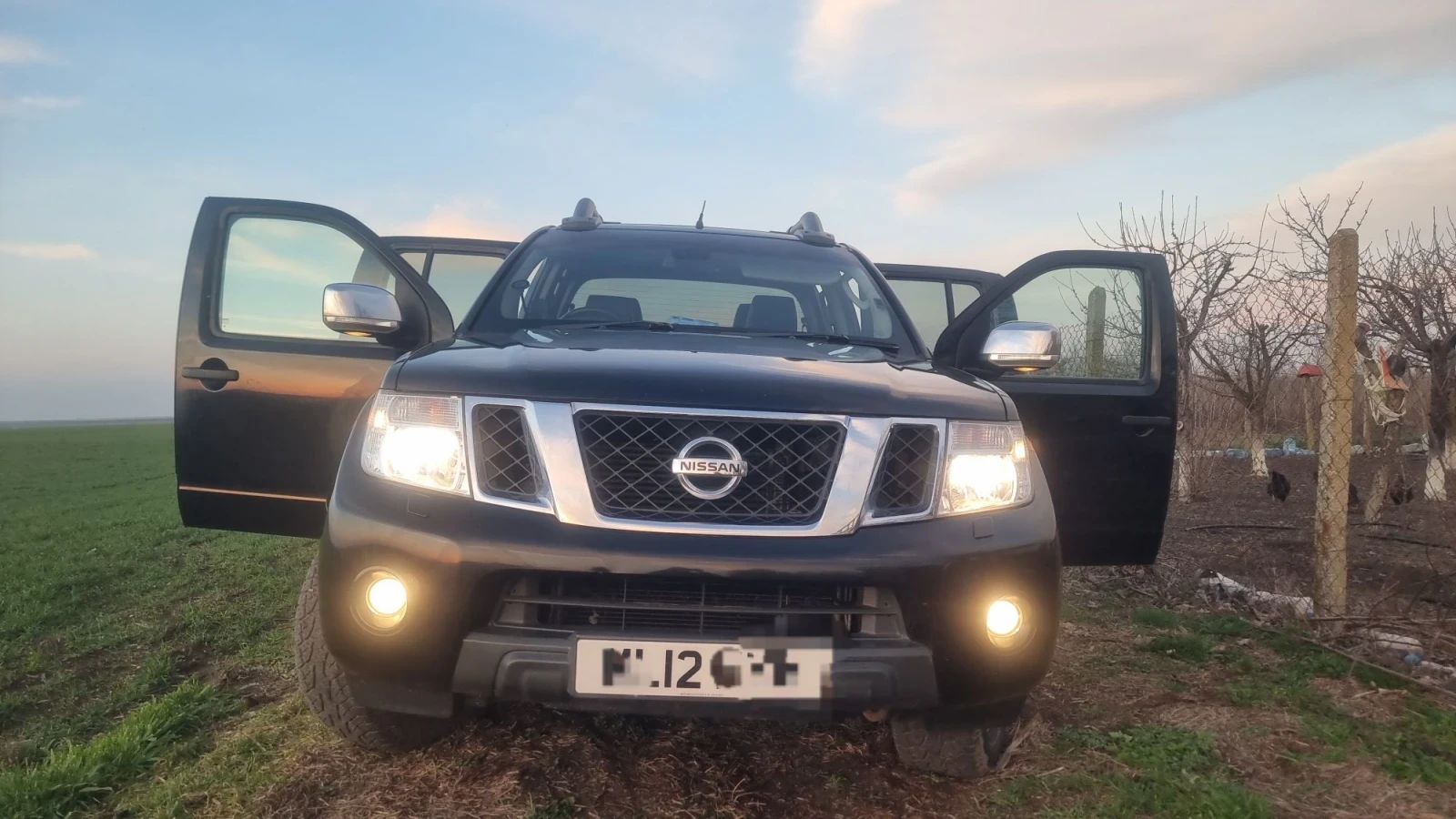 Nissan Navara Внос UK 2 ключа, Щора, Камера, снимка 5 - Автомобили и джипове - 56331121