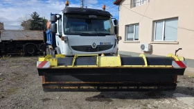 ������ Renault Premium