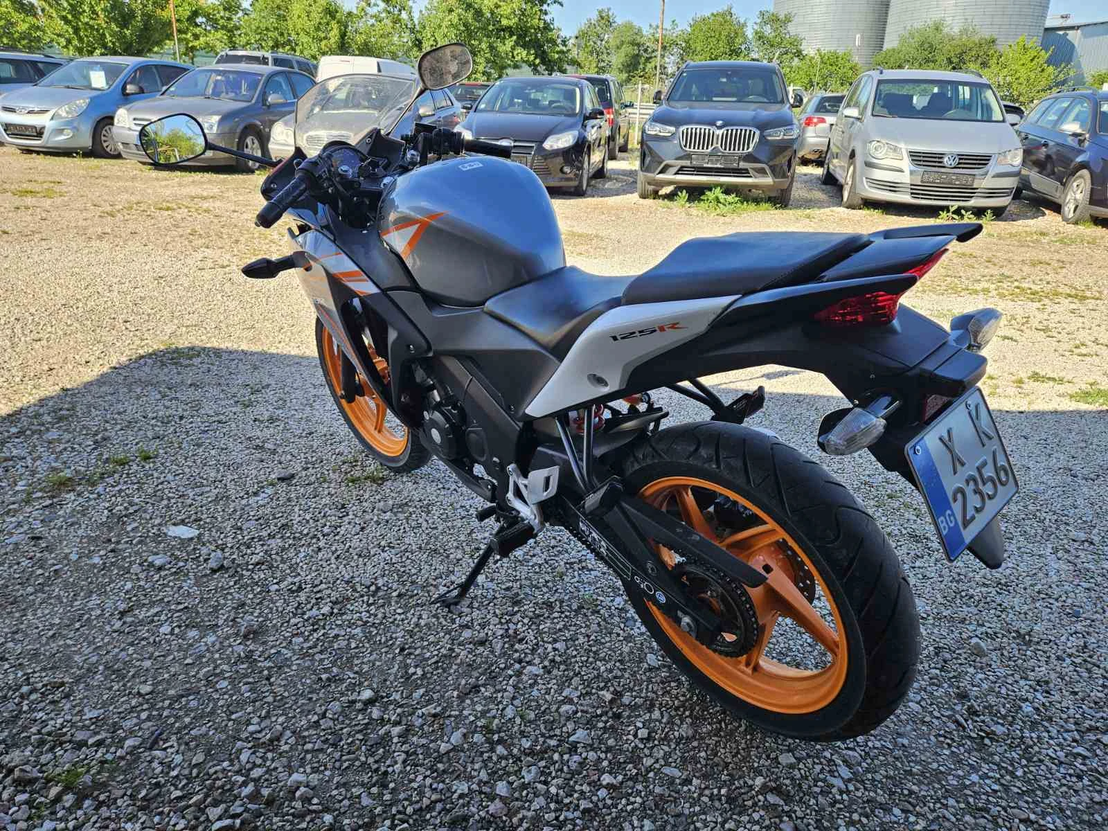 Honda 125 CBR 125R, снимка 6 - Мотоциклети и мототехника - 54717698