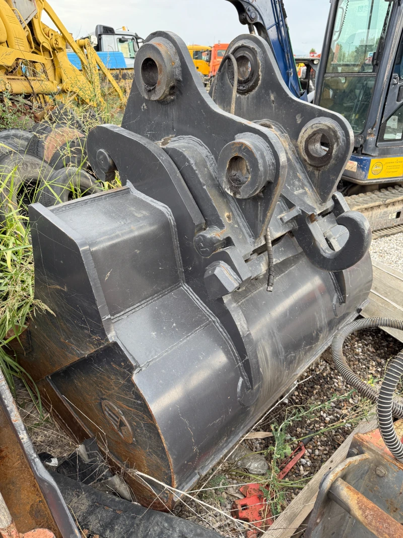 Допълнително оборудване Друг вид ХИДРАВЛИЧЕН БЪРЗОСМЕННИК С КОФА 160СМ