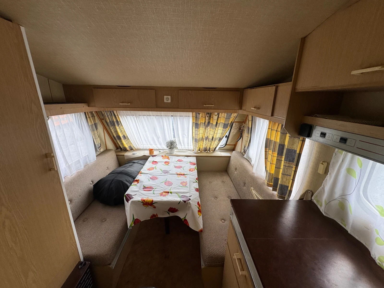 Каравана Adria Adria, снимка 10 - Каравани и кемпери - 55066791