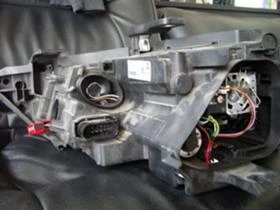 десен оригинален би -ксенон за Audi Q3, снимка 5