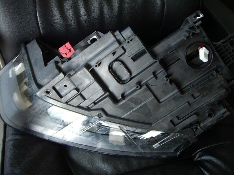 десен оригинален би -ксенон за Audi Q3, снимка 6 - Части - 12108155