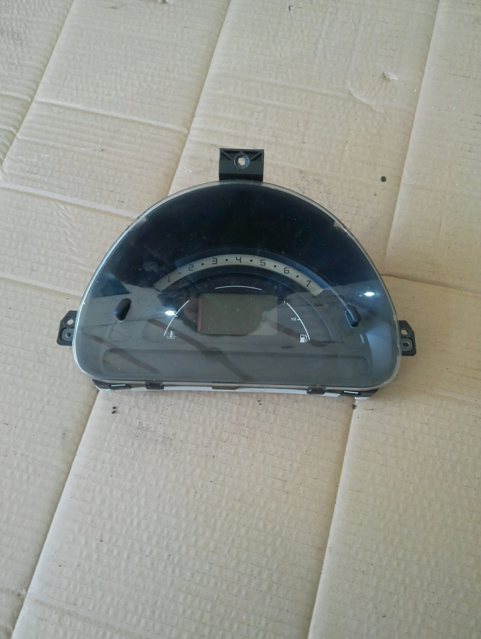   3  1.4 16 | Mobile.bg   1