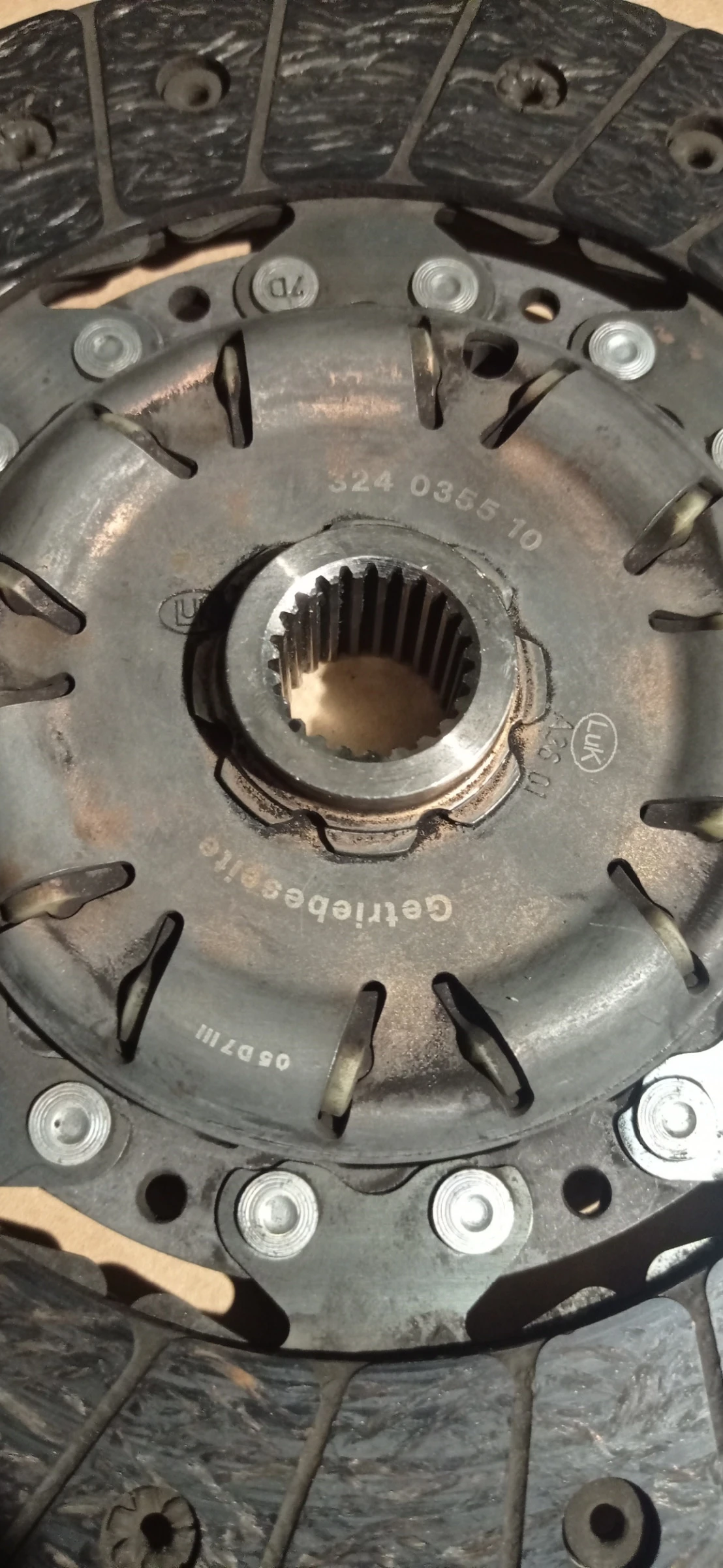 �������� ���������� LuK | Mobile.bg � ����������� 3