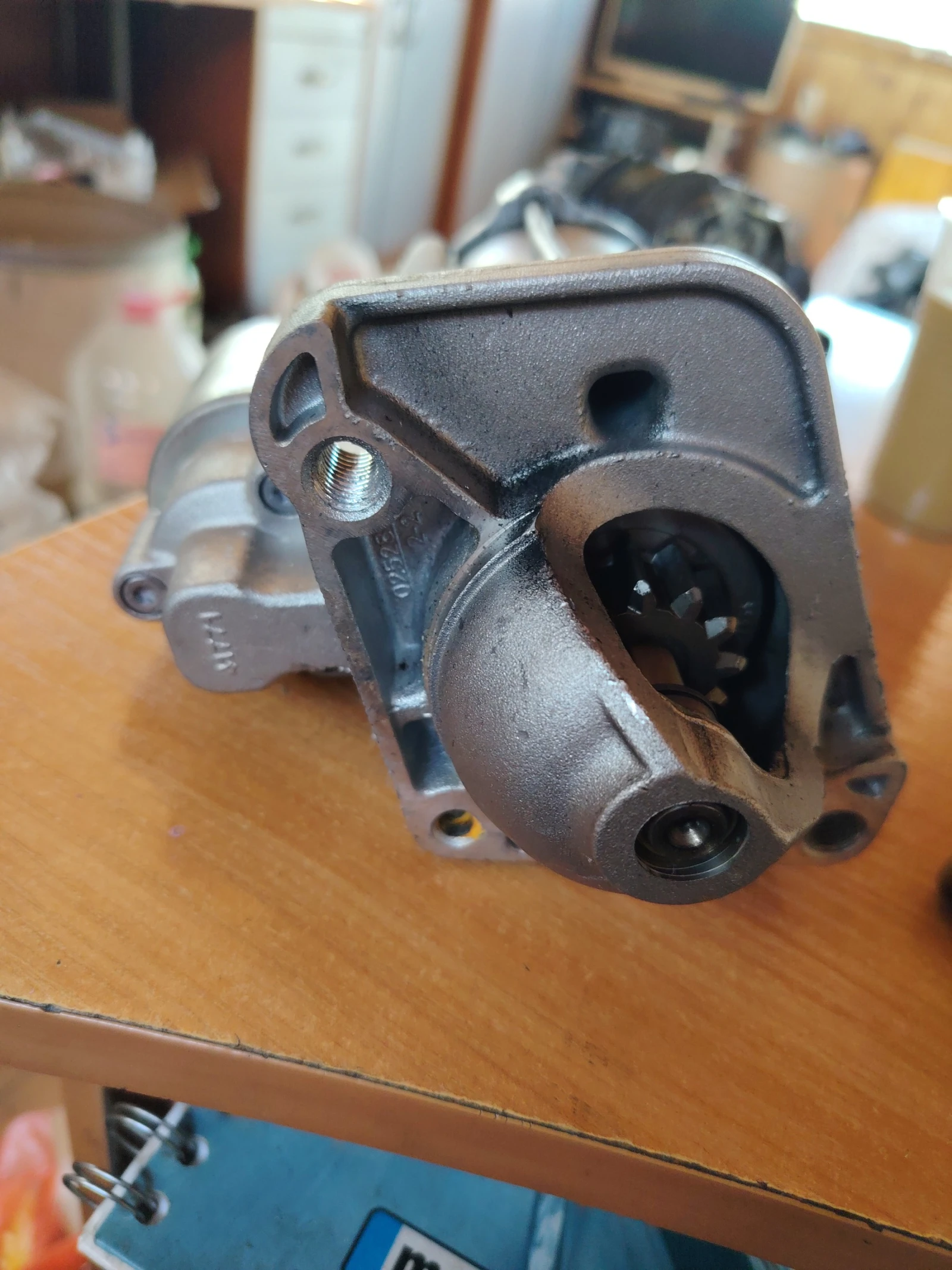 233003759R--C стартер за Дачия Дъстър, снимка 3 - Части - 54326841