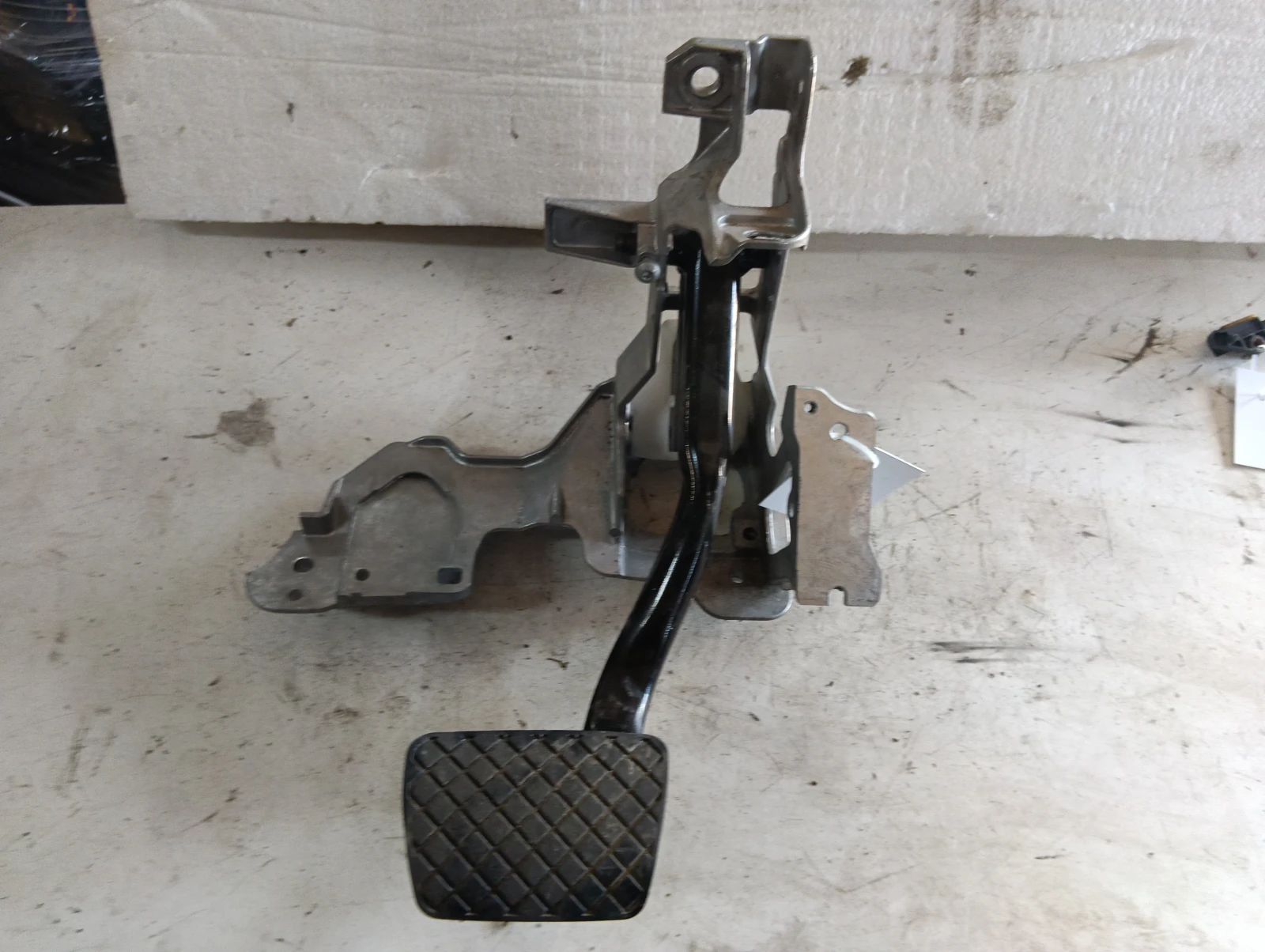 конзола педал спирачка 8W1723117 8W1723140 Audi A4