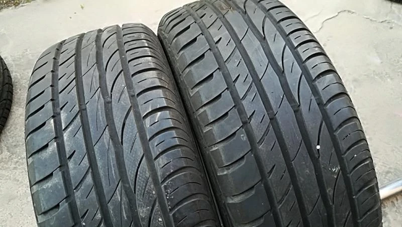 Гуми Летни 205/60R15, снимка 2 - Гуми и джанти - 24779512