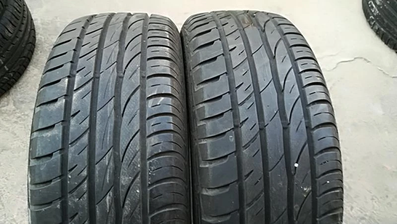 Гуми Летни 205/60R15, снимка 1 - Гуми и джанти - 24779512