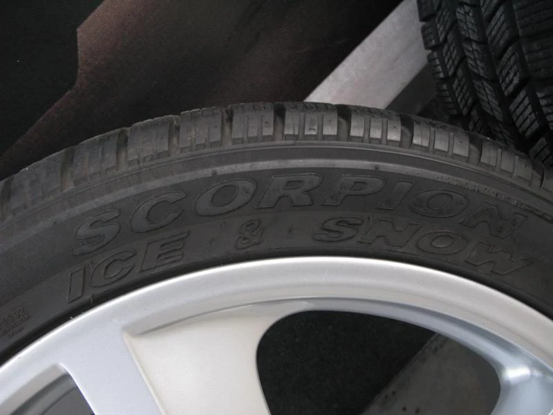 Гуми с джанти Pirelli 275/40R20, снимка 5 - Гуми и джанти - 36606532