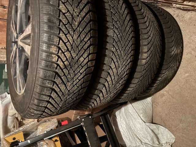 Гуми с джанти Pirelli 225/60R18, снимка 9 - Гуми и джанти - 53283379