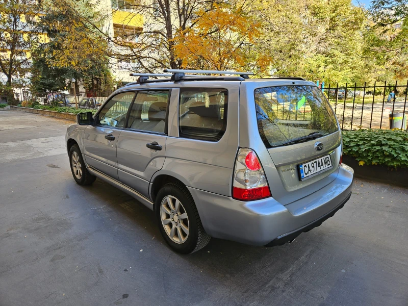 Subaru Forester 2.0, снимка 3 - Автомобили и джипове - 48147768