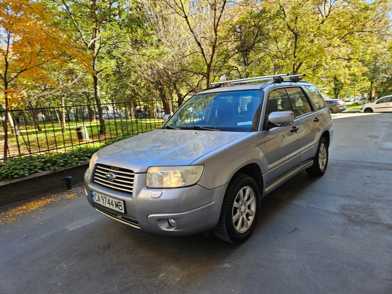 Subaru Forester 2.0, снимка 1 - Автомобили и джипове - 48147768