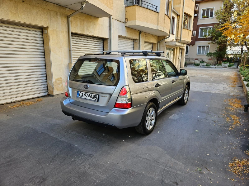 Subaru Forester 2.0, снимка 4 - Автомобили и джипове - 48147768