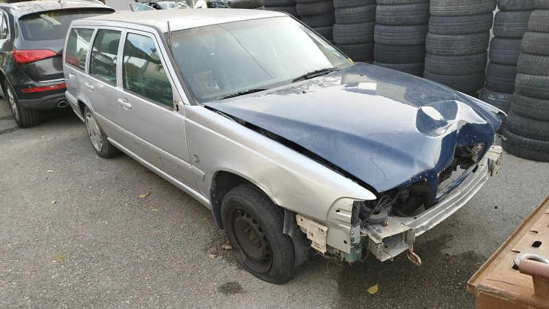 Volvo V70, снимка 5 - Автомобили и джипове - 48402797