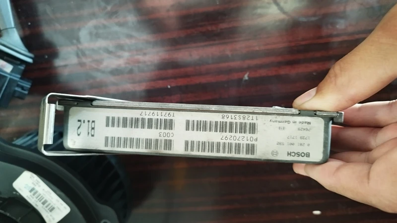 Volvo V70, снимка 9 - Автомобили и джипове - 48402797