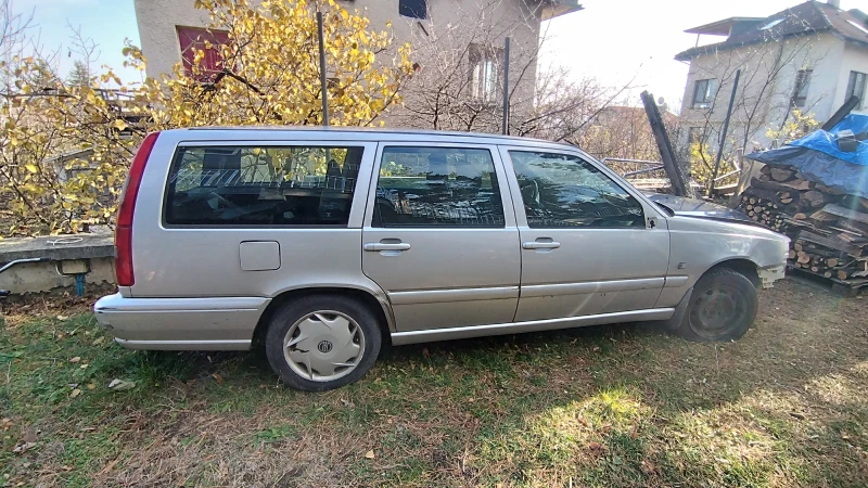 Volvo V70, снимка 13 - Автомобили и джипове - 48402797