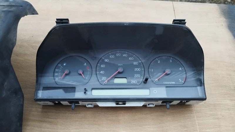 Volvo V70, снимка 7 - Автомобили и джипове - 48402797