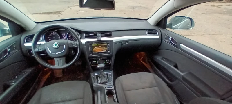 Skoda Superb 2.0 TDI DSG, снимка 5 - Автомобили и джипове - 48714017