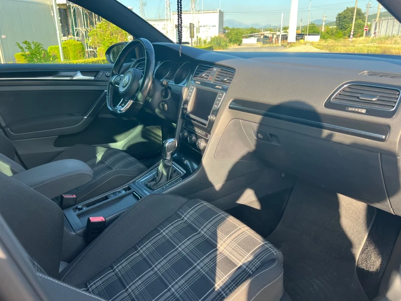 VW Golf Golf 7 GTD, снимка 12 - Автомобили и джипове - 51377012