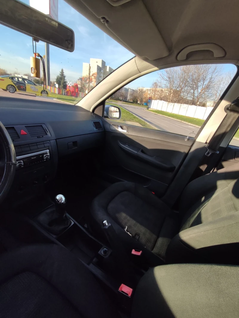 Skoda Fabia Sedan 1.4 TDI, снимка 11 - Автомобили и джипове - 52571814