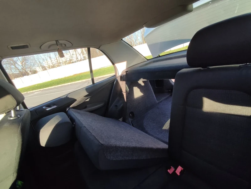 Skoda Fabia Sedan 1.4 TDI, снимка 14 - Автомобили и джипове - 52571814