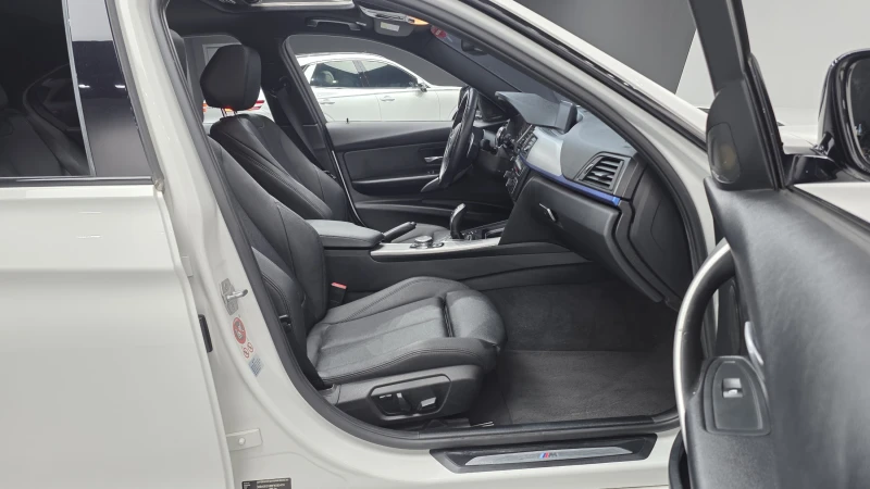 BMW 320 M-Performance EDITION autogeorge.com, снимка 9 - Автомобили и джипове - 52834552