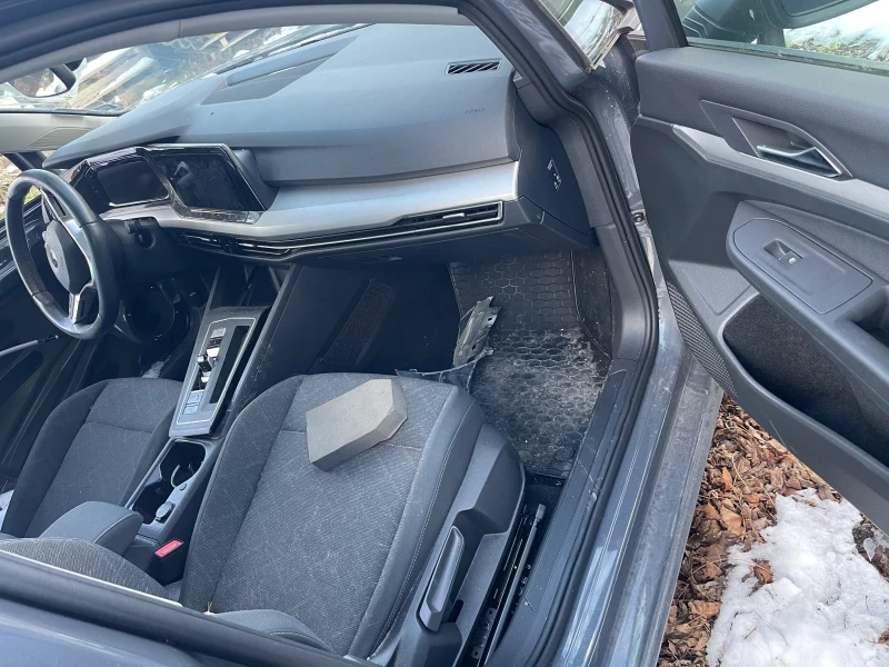 VW Golf eTSI - 1.5 ( 150 kоня ) на части или цял !, снимка 12 - Автомобили и джипове - 53114870