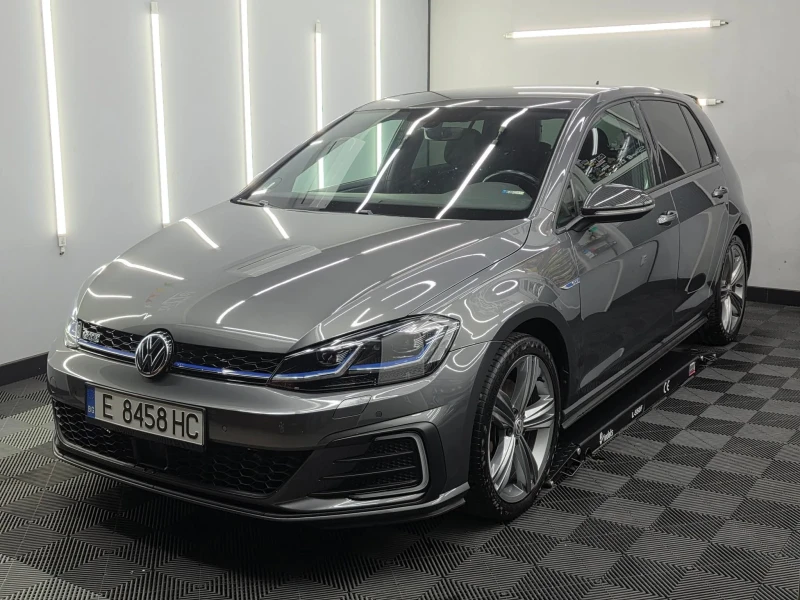 VW Golf, снимка 2 - Автомобили и джипове - 53594578