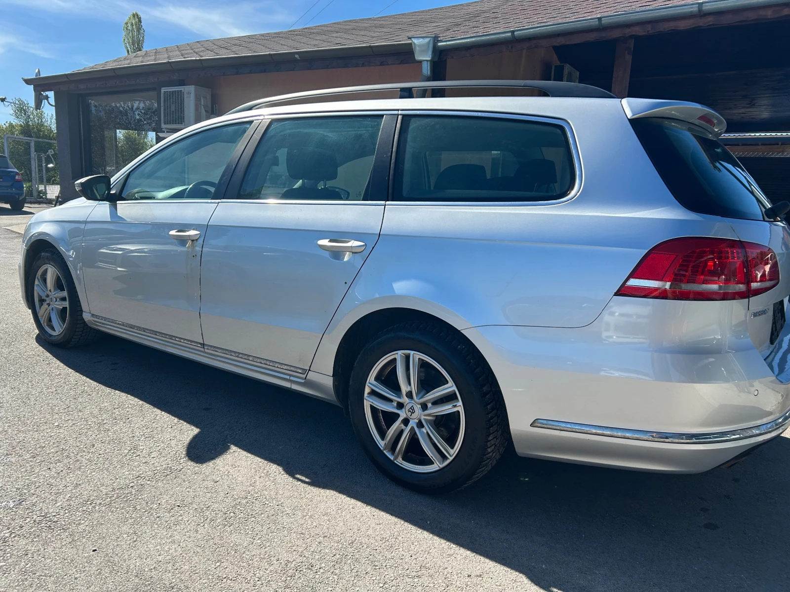 VW Passat 1.6 TDI R-line - изображение 6