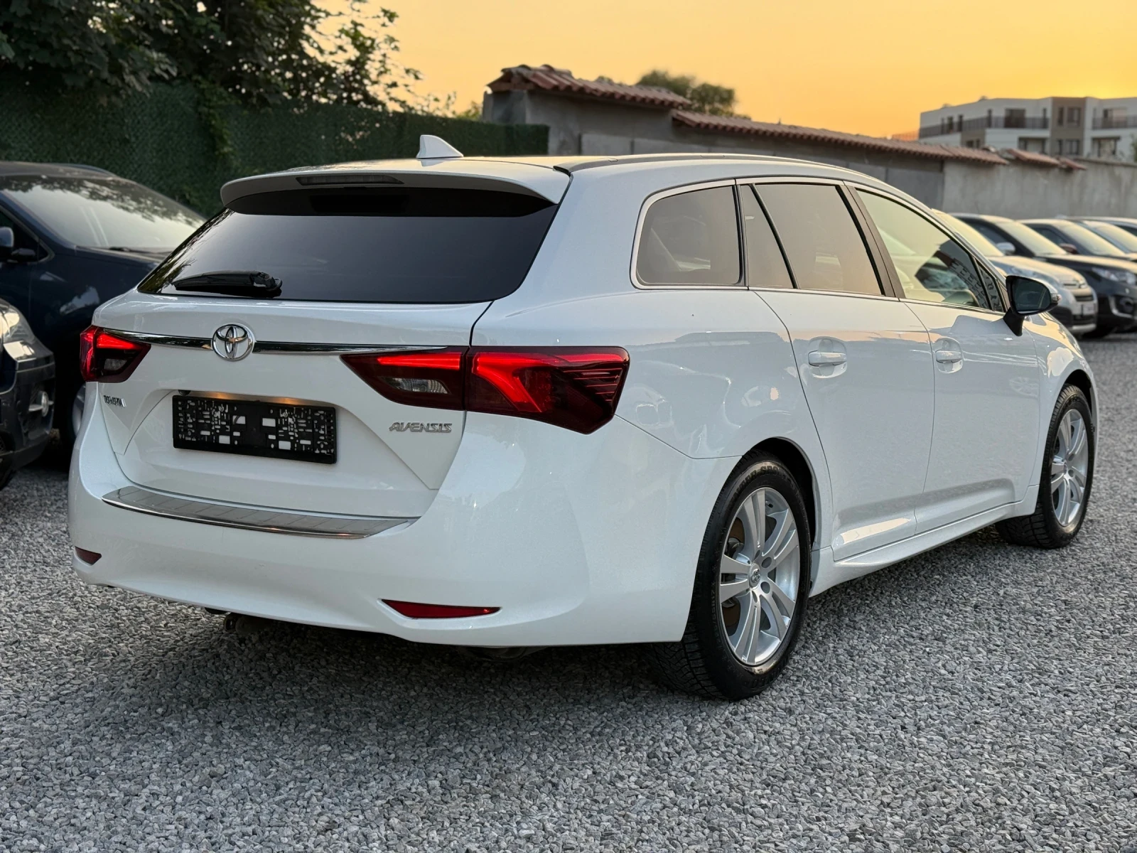 Toyota Avensis 1.8i/147кс/Premium/Панорама/Навигация/ - изображение 7