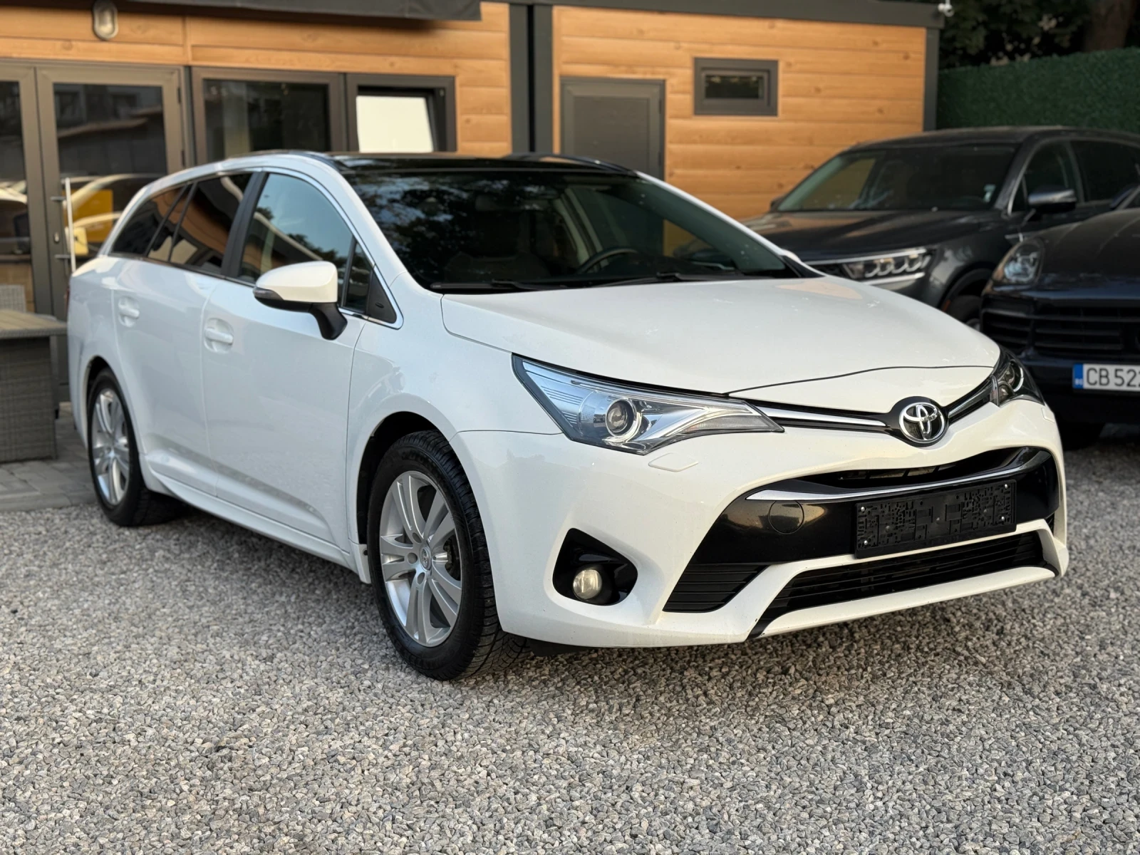Toyota Avensis 1.8i/147кс/Premium/Панорама/Навигация/ - изображение 3