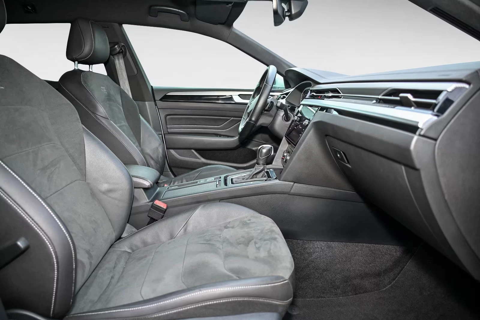 VW Arteon 2.0TSI/R-LINE/190HP/DSG/MASSAGE/KLESS/CARPLAY/305f - изображение 7