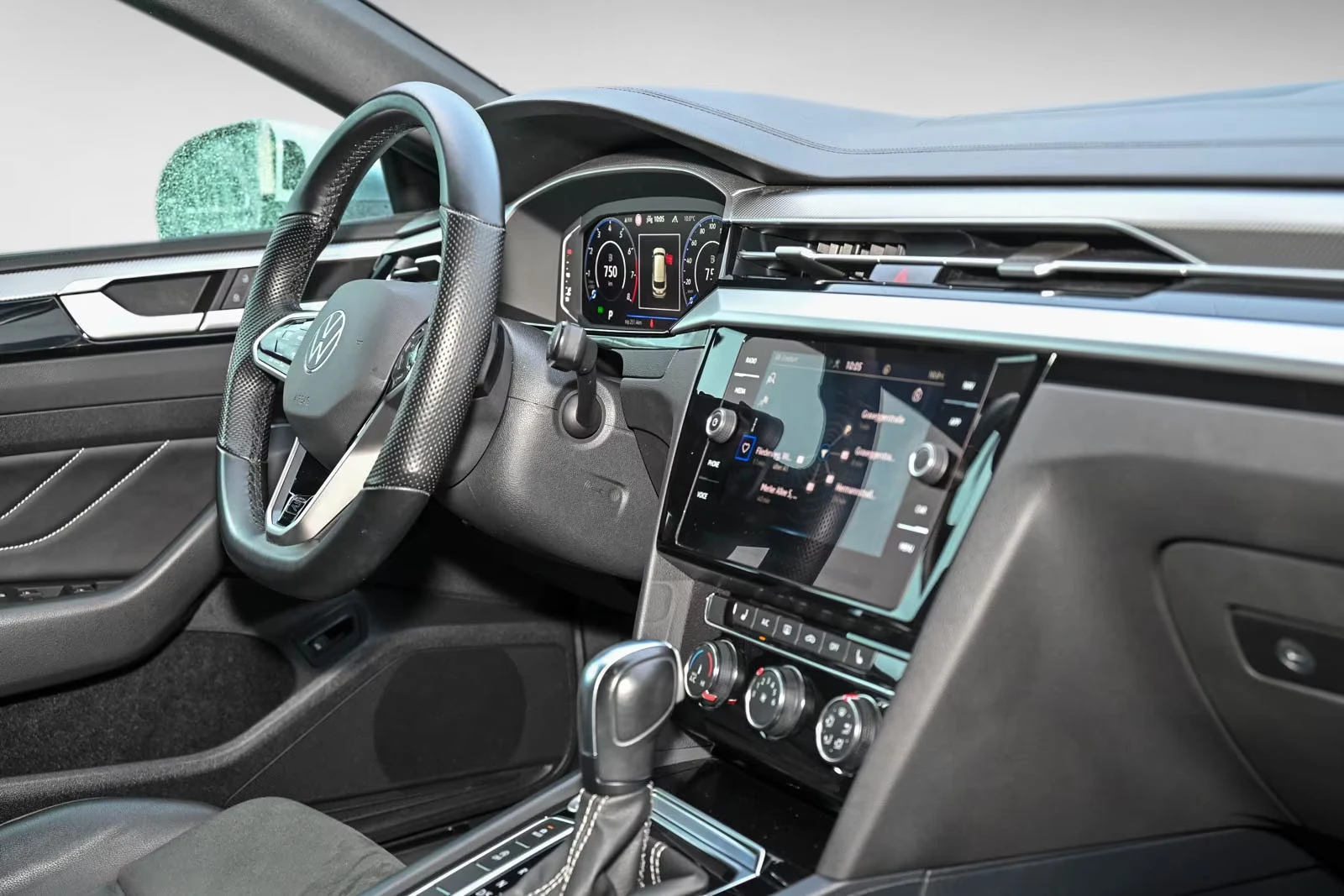 VW Arteon 2.0TSI/R-LINE/190HP/DSG/MASSAGE/KLESS/CARPLAY/305f - изображение 9